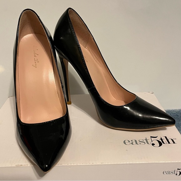 Elizabet Lang Black High Heels - Picture 2 of 8